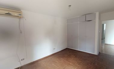 Alquiler Piso 3 dormitorios y escritorio balcón z/Cañada en Centro.