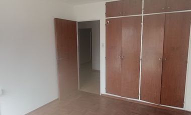 Alquiler Piso 3 dormitorios y escritorio balcón z/Cañada en Centro.