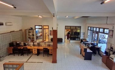 Kantor dan Gudang Strategis Dijual, di Area Sunset Road Badung