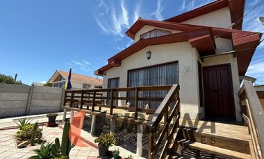 AMPLIA CASA SECTOR VILLAMAR DE GUANAQUEROS