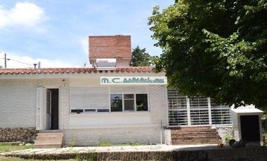 V210. ICHO CRUZ. AMPLIA CASA A MTS DEL RIO Y DEL CENTRO. PERIMETRADA.