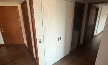 Departamento en arriendo c/ estacionamiento en Metro Manquehue - Apumanque