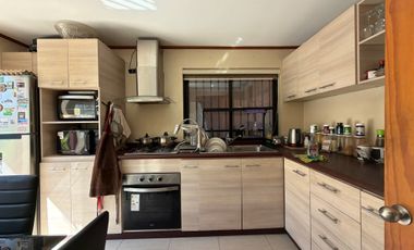 EN VENTA AMPLIA CASA  EN AVENIDA PRINCIPAL CHIGUAYANTE