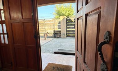 EN VENTA AMPLIA CASA  EN AVENIDA PRINCIPAL CHIGUAYANTE