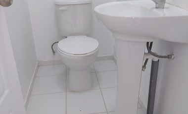 ARRIENDO CASA 2 PISOS CURAUMA VALPARAISO