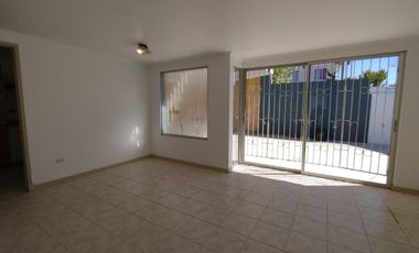 ARRIENDO CASA 2 PISOS CURAUMA VALPARAISO