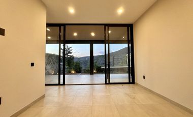 Casa en renta amueblada en altozano con sotano. 11