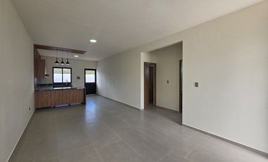 CASA EN VENTA UNA PLANTA EN PRIVADA TAGORA, CONKAL