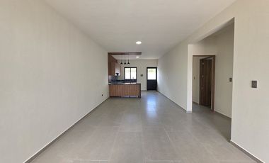 CASA EN VENTA UNA PLANTA EN PRIVADA TAGORA, CONKAL