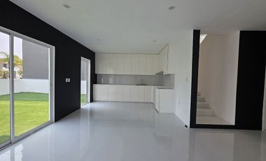 Casa en Venta con Recámara planta baja Las Palmas