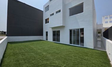 Casa en Venta con Recámara planta baja Las Palmas