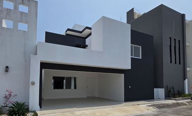Casa en Venta con Recámara planta baja Las Palmas