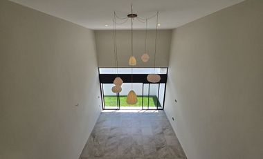 CASA en Venta en Lomas de la Rioja con Recámara en planta baja y roof garden