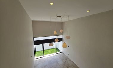 CASA en Venta en Lomas de la Rioja con Recámara en planta baja y roof garden