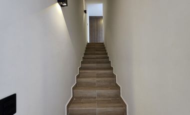 CASA en Venta en Lomas de la Rioja con Recámara en planta baja y roof garden