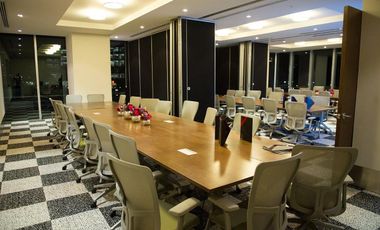 Oficina acondicionada en renta de 212m2 en edificio corporativo en Valle Oriente