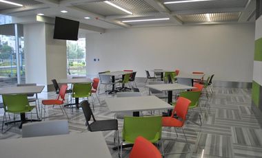 Oficina acondicionada en renta de 212m2 en edificio corporativo en Valle Oriente