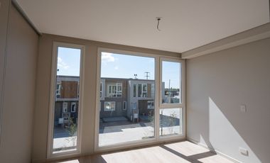 VENTA DUPLEX CON JARDIN PROPIO - ALDEANA PILAR