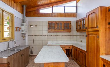 ARRIENDO CASA EN MACHALI 4 DORMITORIOS 2 BAÑOS