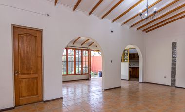 ARRIENDO CASA EN MACHALI 4 DORMITORIOS 2 BAÑOS