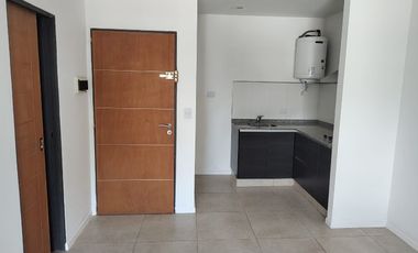 MONOAMBIENTE EN ITUZAINGO SÓLO APTO USO PROFESIONAL