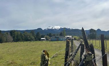 HERMOSA PARCELA CON CASA EN LAGO CHAPO