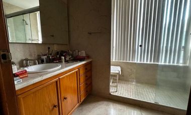 RENTA HERMOSO PENTHOUSE EN DOS NIVELES UBICADO EN LOMAS DE REFORMA CON 801 MTS DE CONSTRUCCIÓN, DISTRIBUIDO EN DOS NIVELES