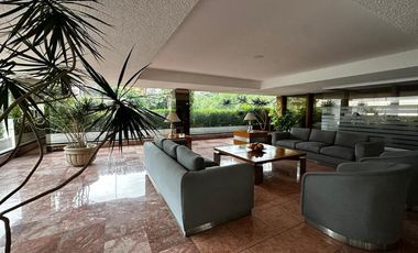 RENTA HERMOSO PENTHOUSE EN DOS NIVELES UBICADO EN LOMAS DE REFORMA CON 801 MTS DE CONSTRUCCIÓN, DISTRIBUIDO EN DOS NIVELES