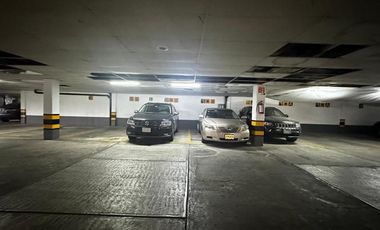 RENTA HERMOSO PENTHOUSE EN DOS NIVELES UBICADO EN LOMAS DE REFORMA CON 801 MTS DE CONSTRUCCIÓN, DISTRIBUIDO EN DOS NIVELES