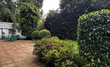 RENTA HERMOSO PENTHOUSE EN DOS NIVELES UBICADO EN LOMAS DE REFORMA CON 801 MTS DE CONSTRUCCIÓN, DISTRIBUIDO EN DOS NIVELES