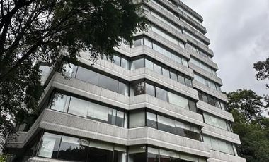 RENTA HERMOSO PENTHOUSE EN DOS NIVELES UBICADO EN LOMAS DE REFORMA CON 801 MTS DE CONSTRUCCIÓN, DISTRIBUIDO EN DOS NIVELES