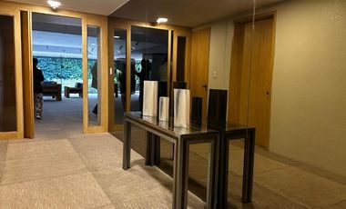 RENTA HERMOSO PENTHOUSE EN DOS NIVELES UBICADO EN LOMAS DE REFORMA CON 801 MTS DE CONSTRUCCIÓN, DISTRIBUIDO EN DOS NIVELES