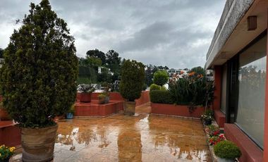 RENTA HERMOSO PENTHOUSE EN DOS NIVELES UBICADO EN LOMAS DE REFORMA CON 801 MTS DE CONSTRUCCIÓN, DISTRIBUIDO EN DOS NIVELES