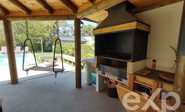 Casa en Arriendo en Avenida Lo Narváez 6949