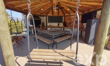 Casa en Arriendo en Avenida Lo Narváez 6949