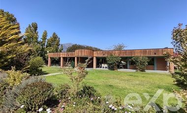 Casa en Arriendo en Avenida Lo Narváez 6949