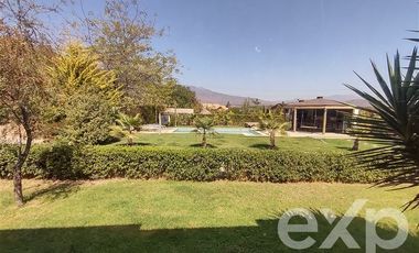 Casa en Arriendo en Avenida Lo Narváez 6949
