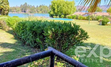 Casa en Venta en Condominio Alto del Alamo, sector Marina Golf, Lago Rapel.
