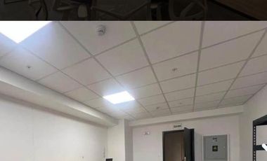 Venta de Moderna Oficina - Surco