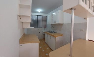 VENTA DEPARTAMENTO 2DO PISO URB ELBANCO DE JAVIER PRADO ATE
