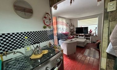 En venta casa 2D+ 1B + Estacionamiento