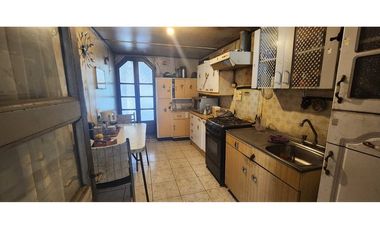 Excelente casa en La Florida.  357 m2 de terreno .