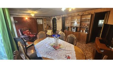 Excelente casa en La Florida.  357 m2 de terreno .