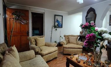 CASA FAMILIAR DE 2 PISOS