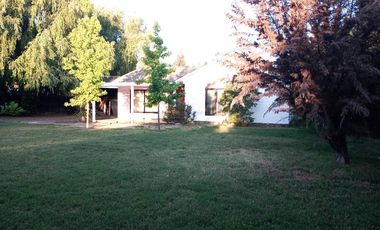 Amplia Casa en Fundo La Puerta