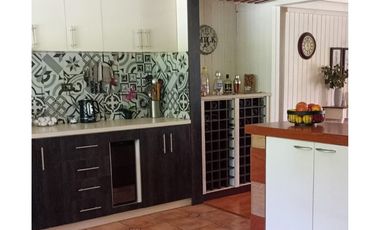 Amplia Casa en Fundo La Puerta