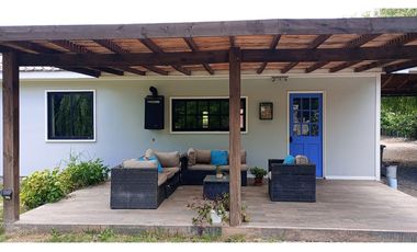 Amplia Casa en Fundo La Puerta