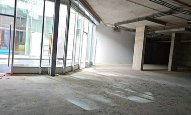 Local comercial planta libre