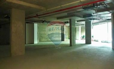 Local comercial planta libre