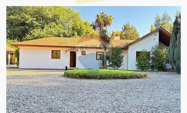 CASA EN PARCELA CON JARDÍN Y NATURALEZA